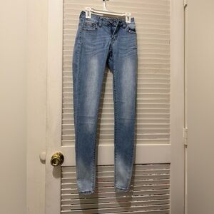 Cloud Basic Collection Denim Jeans